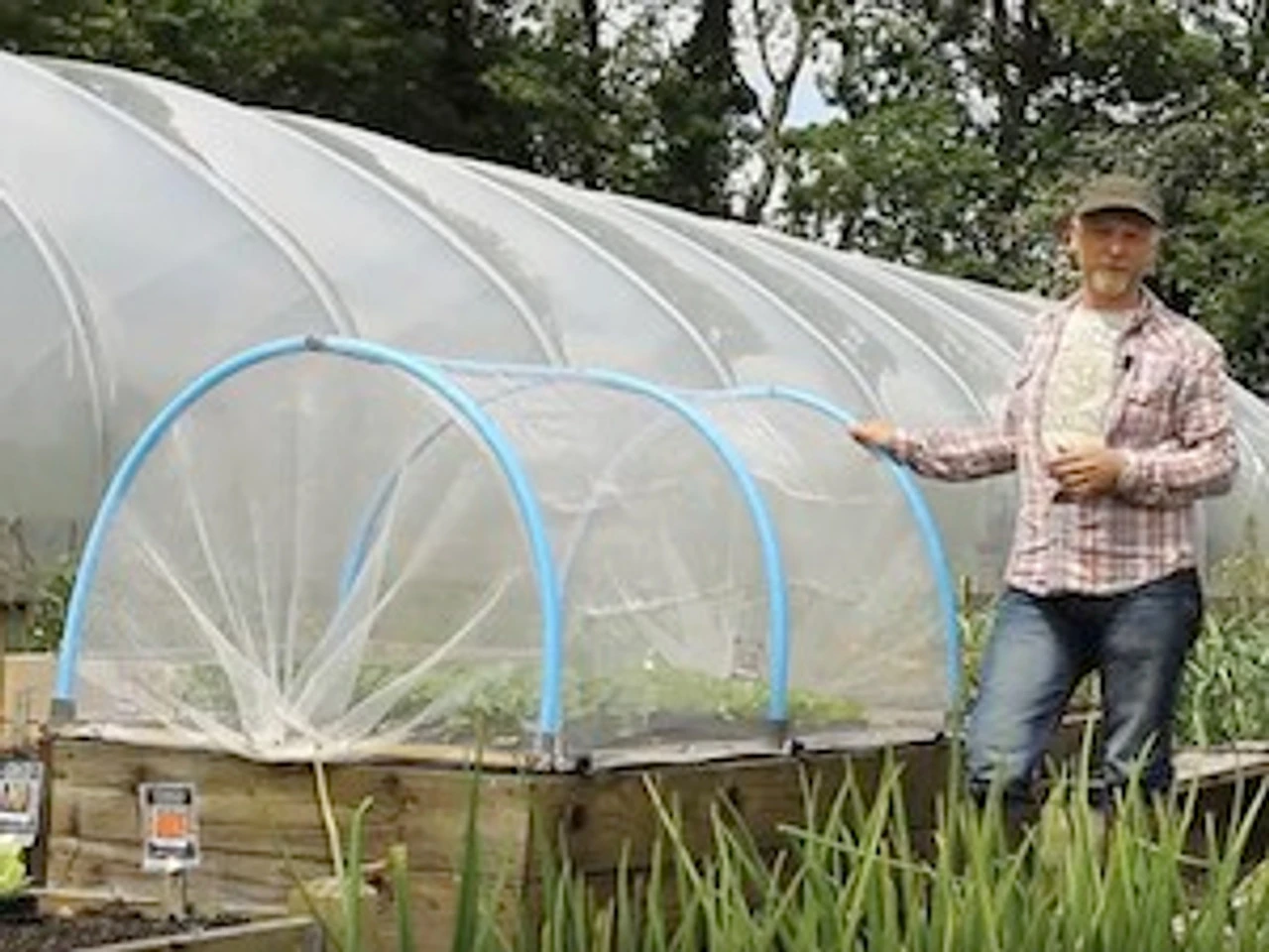 Complete Mini Polytunnel Kit With Mesh Net Cover - Image 2