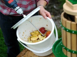 The Vigo Pulpmaster Fruit Pulper